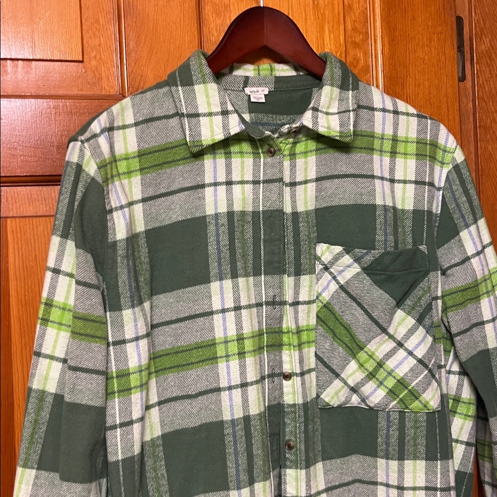 Aerie women’s  Green and White Plaid Shirt
